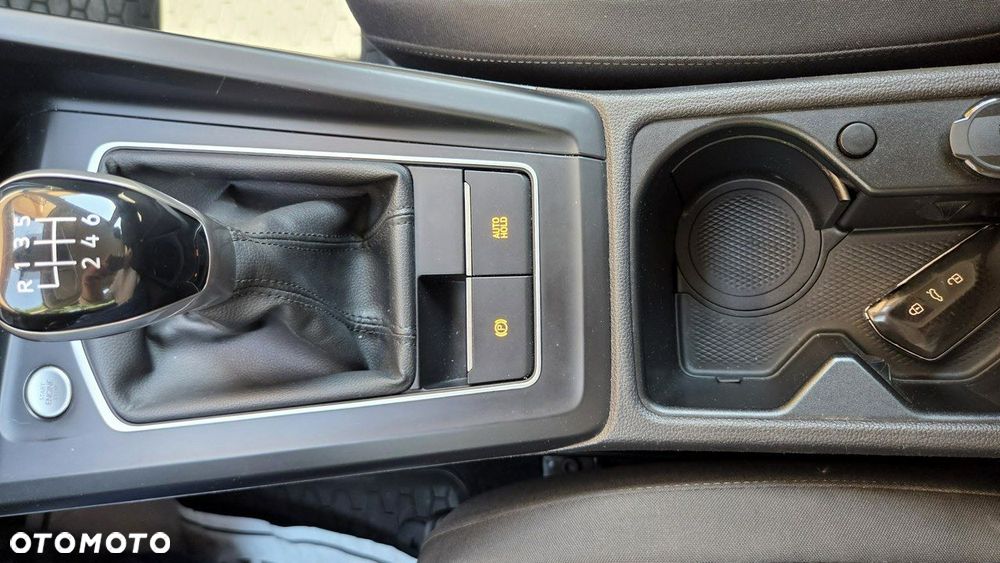 Volkswagen Golf - 27