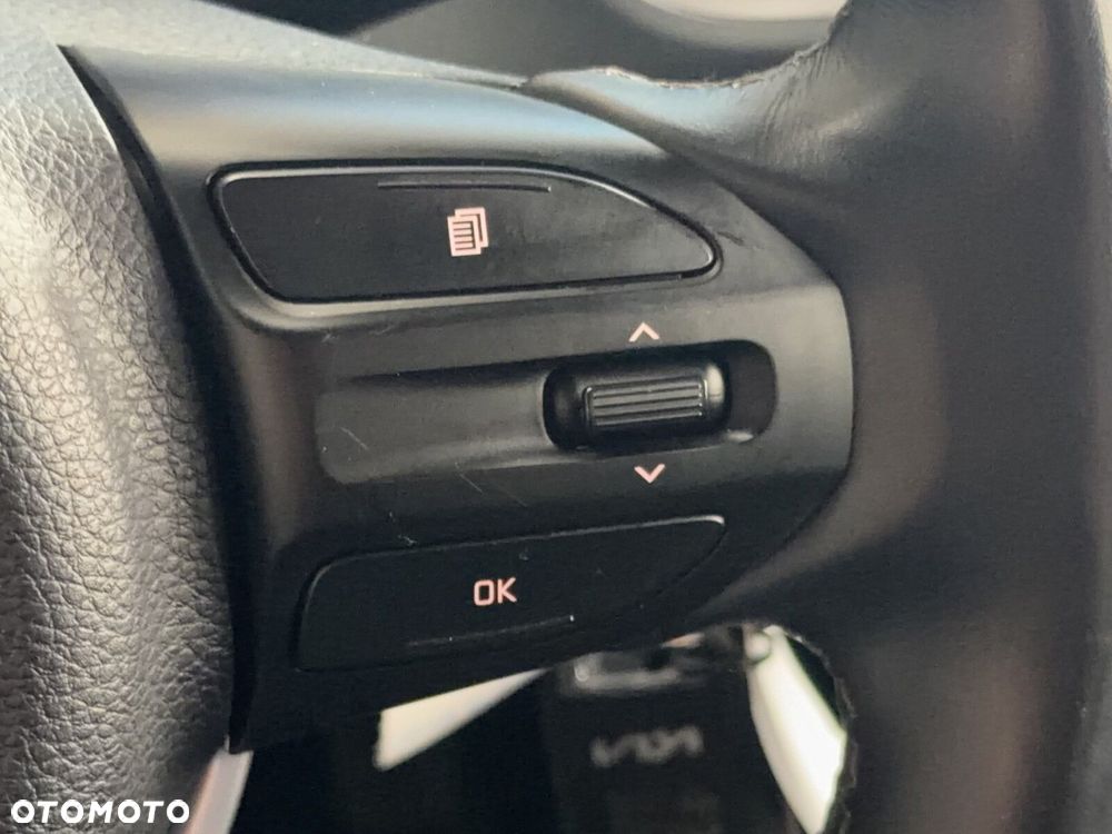 Kia Stonic - 23
