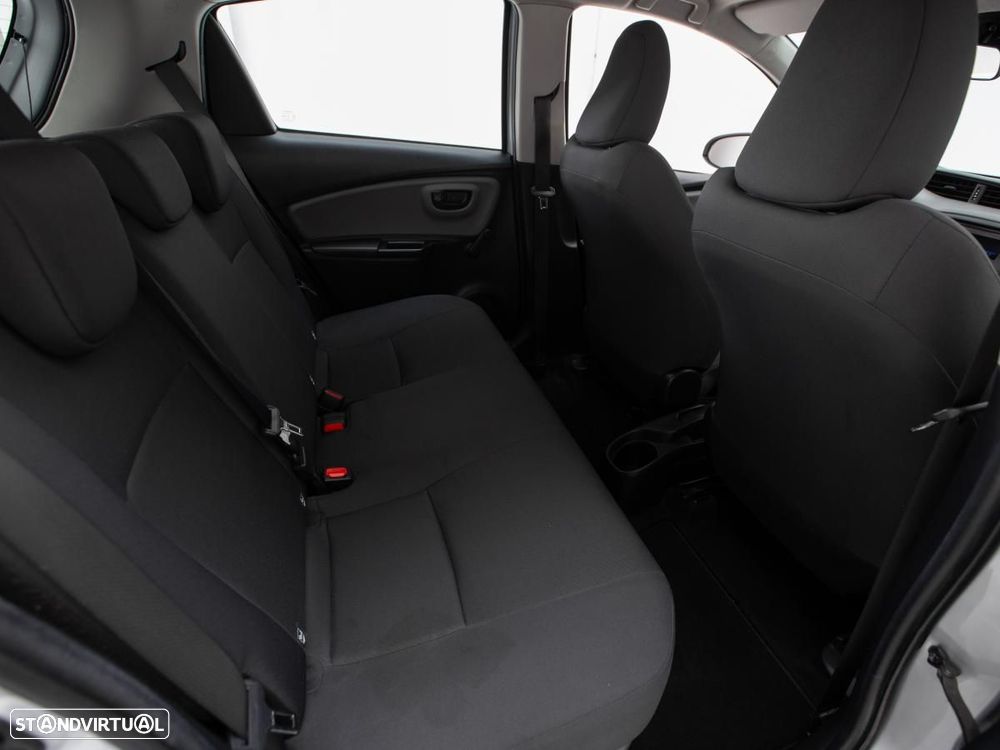 Toyota Yaris 1.5 HSD Active - 11