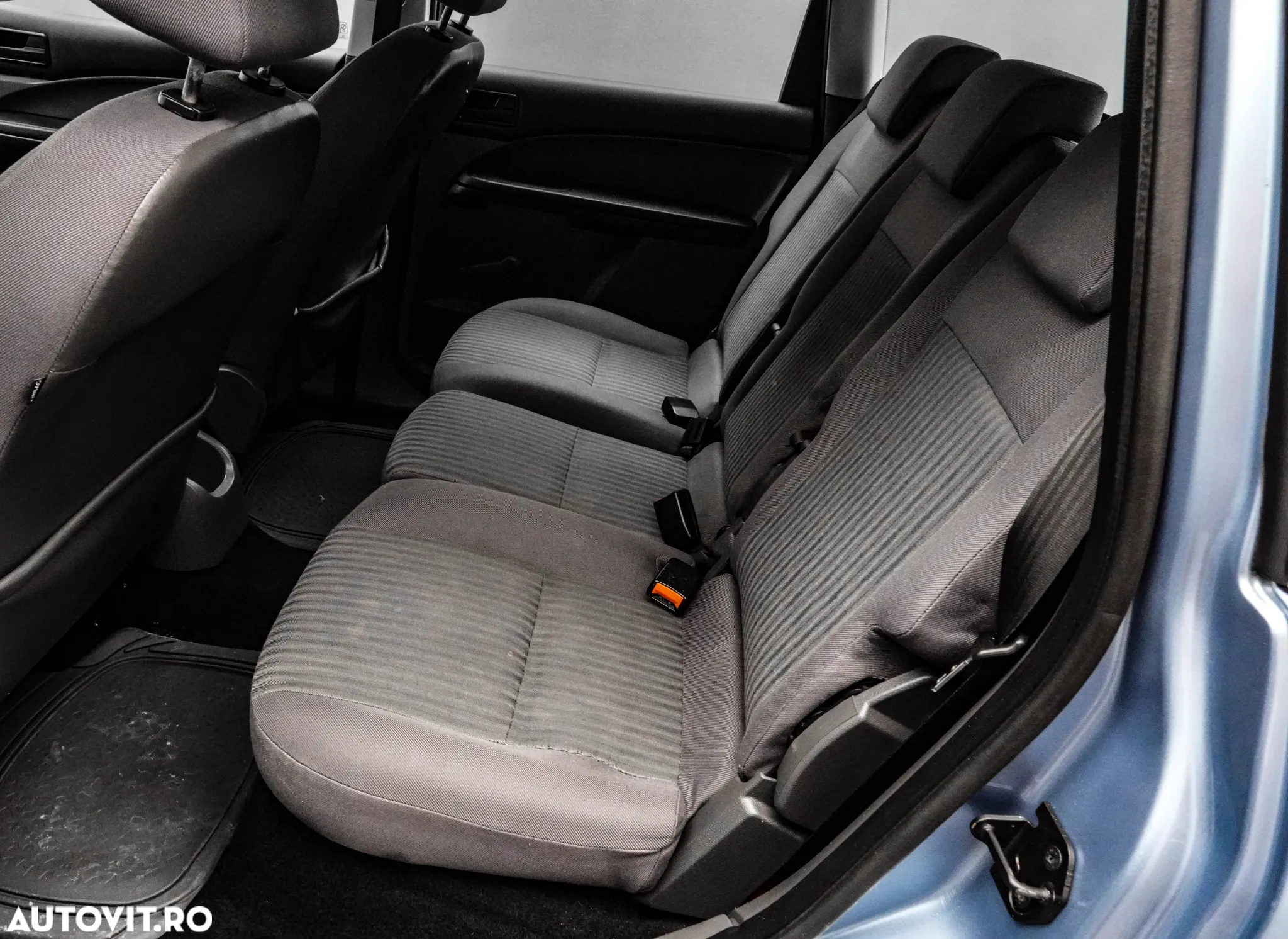 Ford C-Max - 13