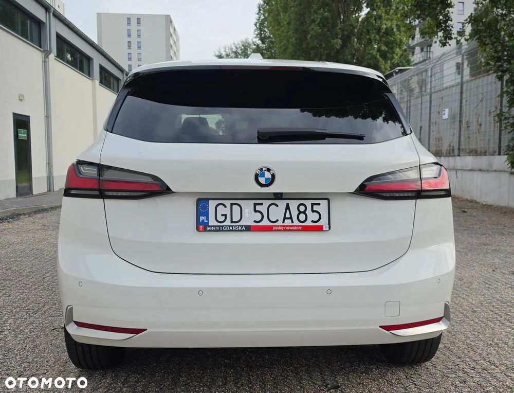 BMW Seria 2 218d - 4