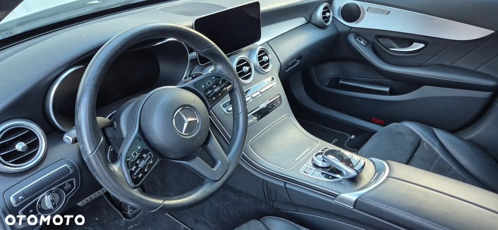 Mercedes-Benz Klasa C 220 d 9G-TRONIC - 28