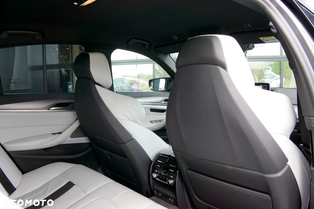 BMW M5 Standard - 29