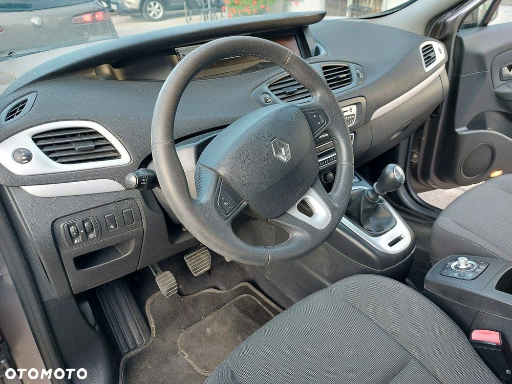 Renault Scenic - 15