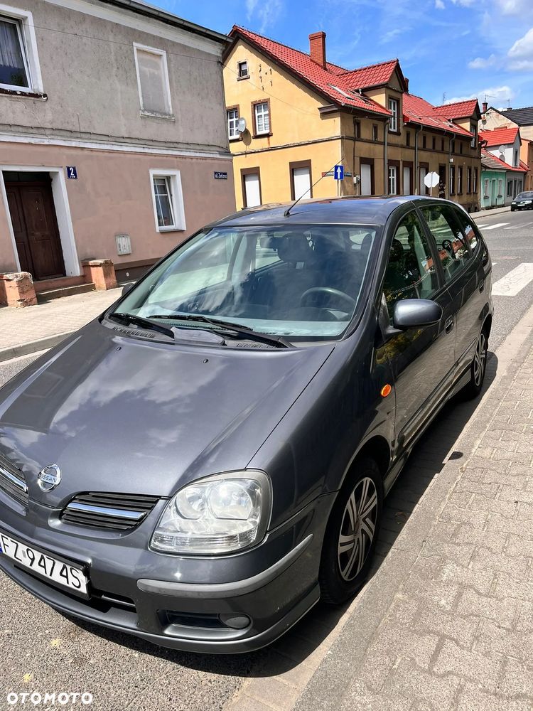 Nissan Almera Tino - 4