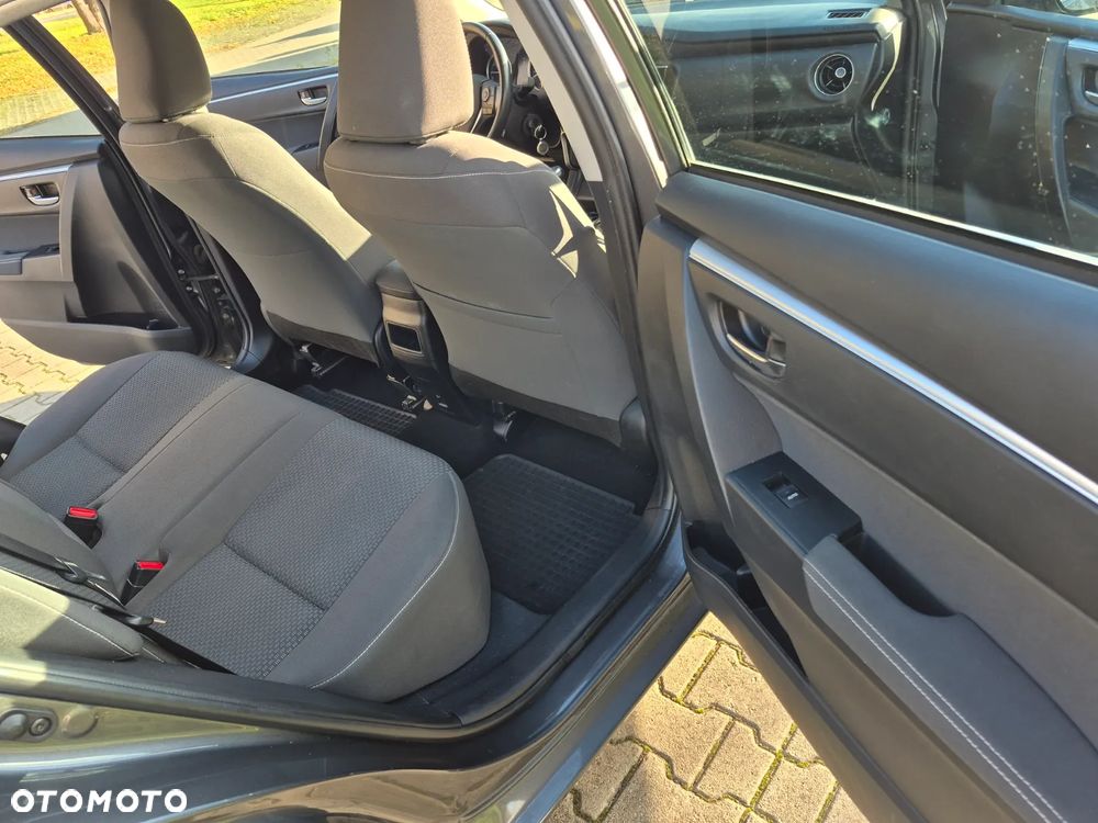 Toyota Corolla 1.6 Classic Plus - 10