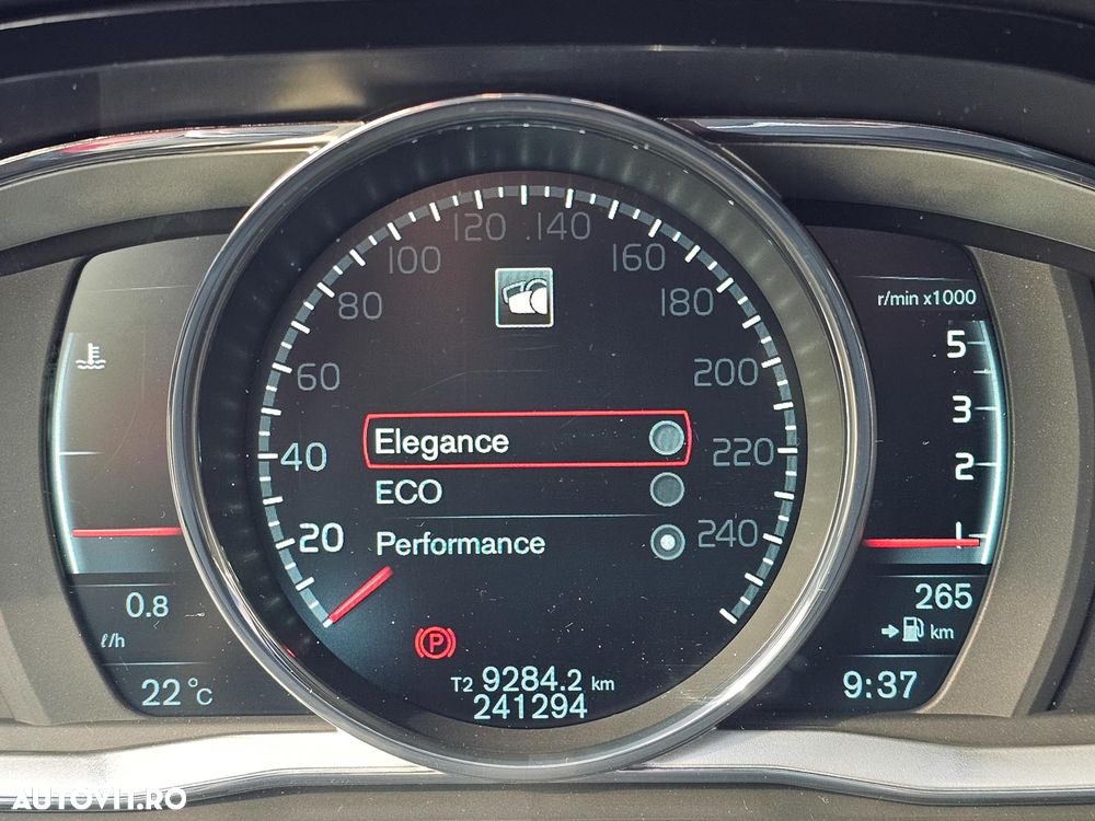 Volvo XC 60 D5 AWD Summum - 24