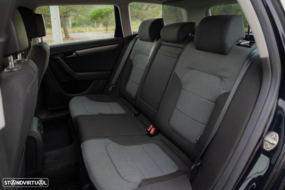 VW Passat 1.6 TDI Confortline BM - 20