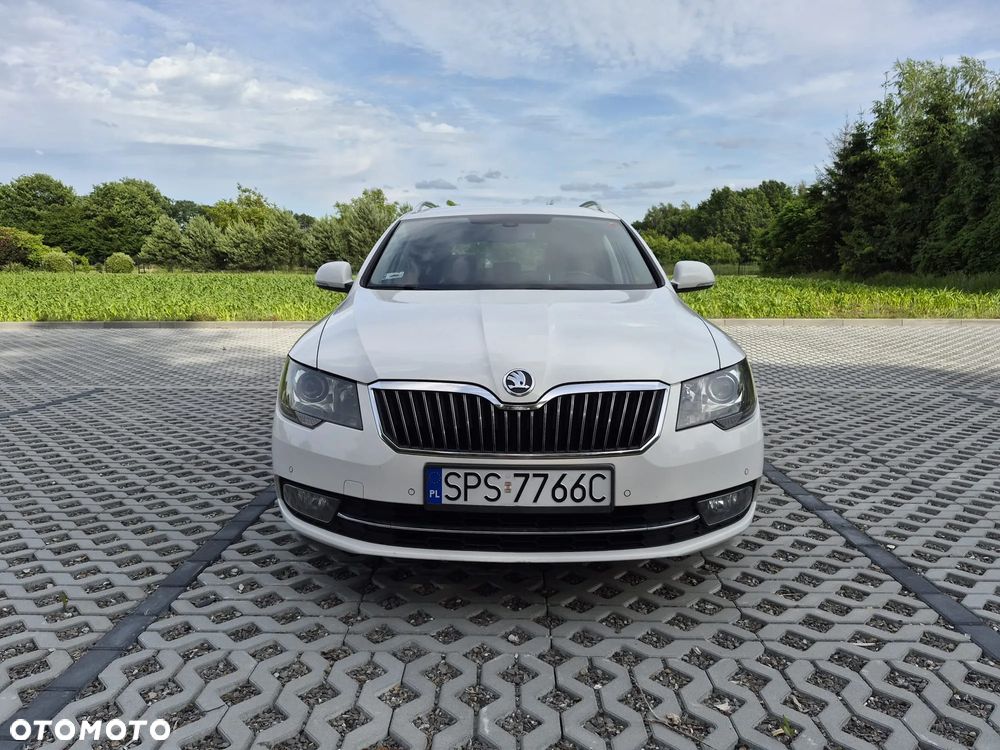 Skoda Superb 2.0 TDI 4x4 L&K DSG - 8