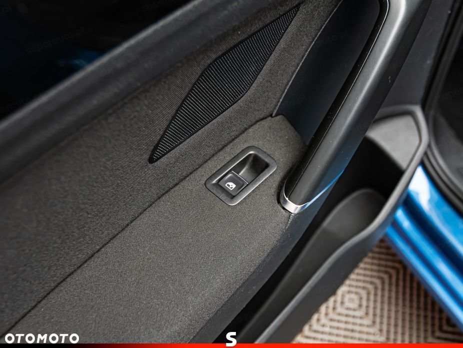 Volkswagen Touran - 22