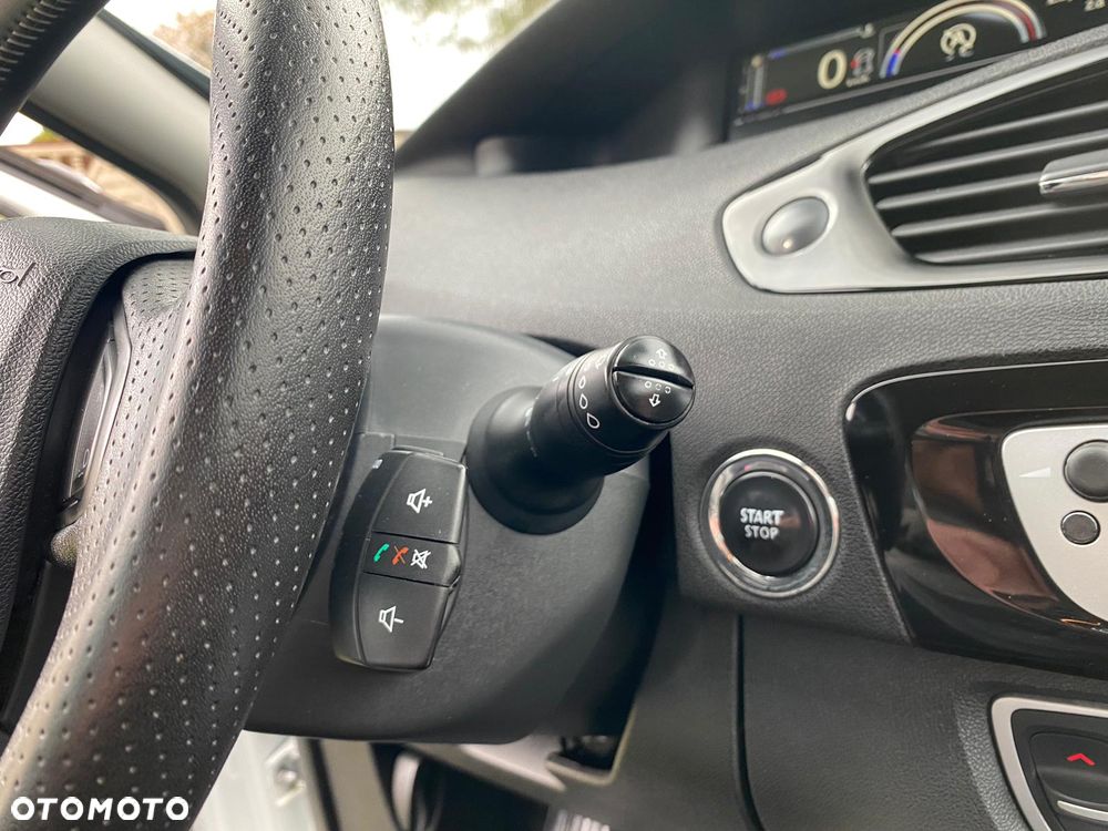 Renault Scenic 1.6 dCi Energy Bose Edition - 19