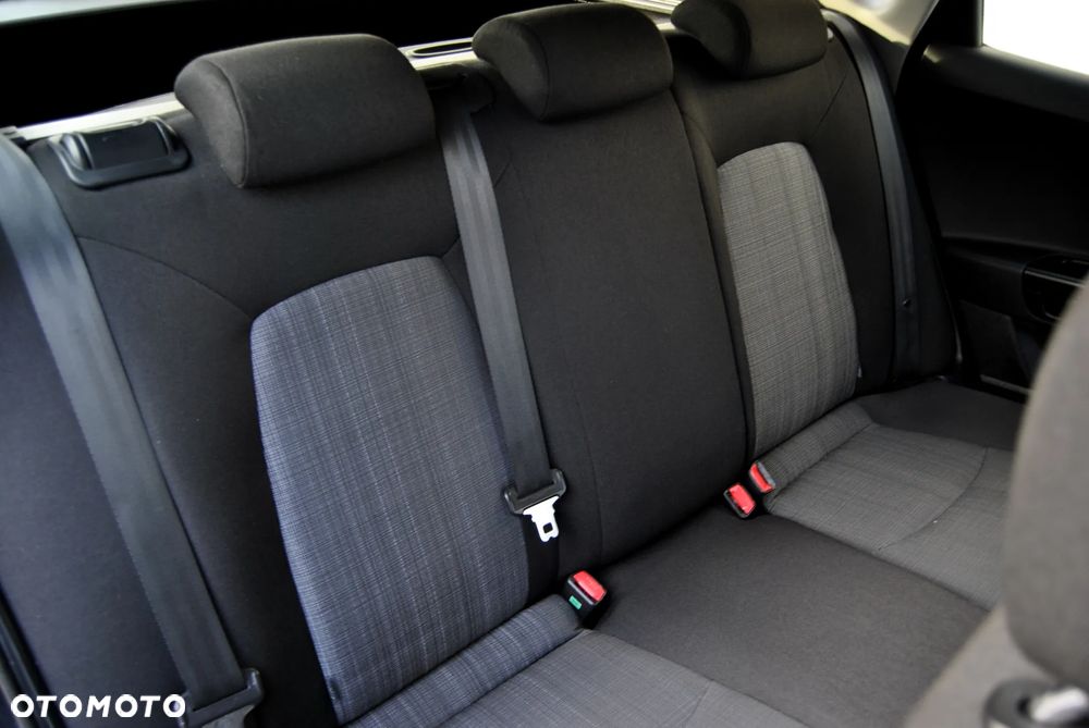 Kia Ceed - 17