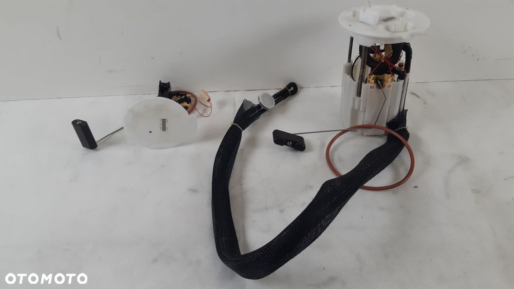 VOLVO XC60 I 2.4 LIFT POMPA PALIWA 31372892