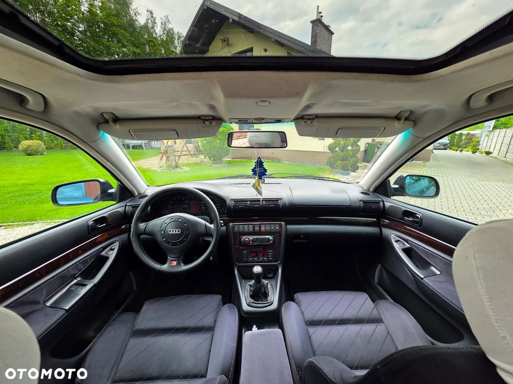 Audi A4 Limousine - 9
