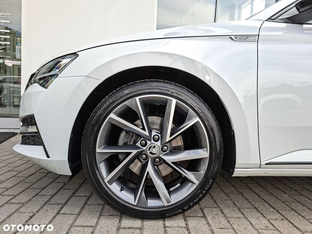 Skoda Superb 2.0 TDI SCR Sportline DSG - 11
