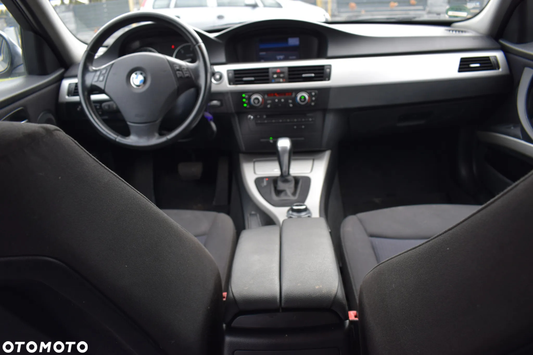 BMW Seria 3 318d Touring - 4