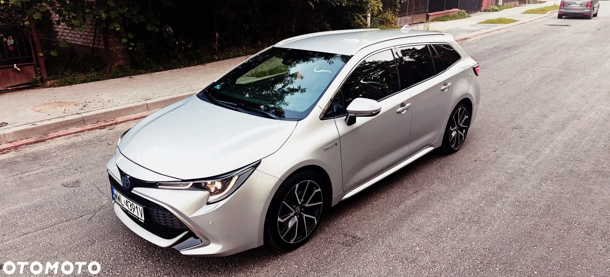 Toyota Corolla 2.0 Hybrid Executive - 35