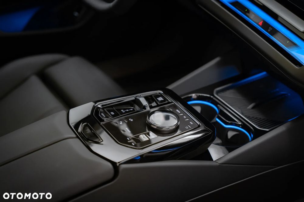 BMW Seria 5 520d mHEV - 27