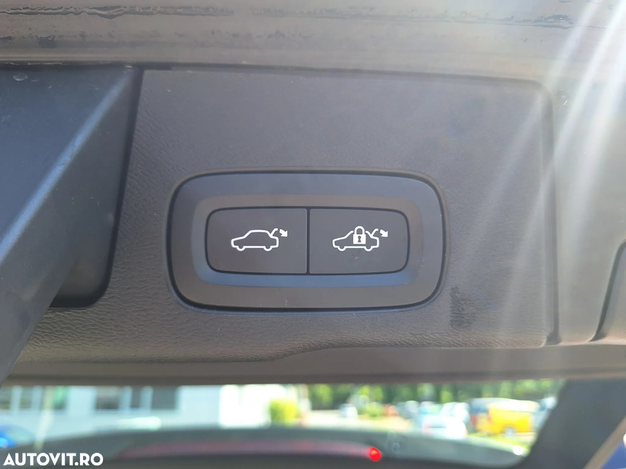 Volvo XC 60 B4 MHEV AWD Momentum Pro - 35