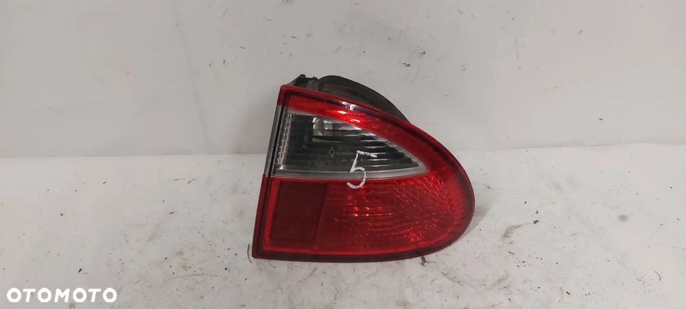 .  LAMPA TYL TYLNA PRAWA SEAT LEON 1 - 1