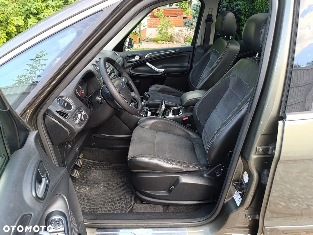 Ford S-Max - 8