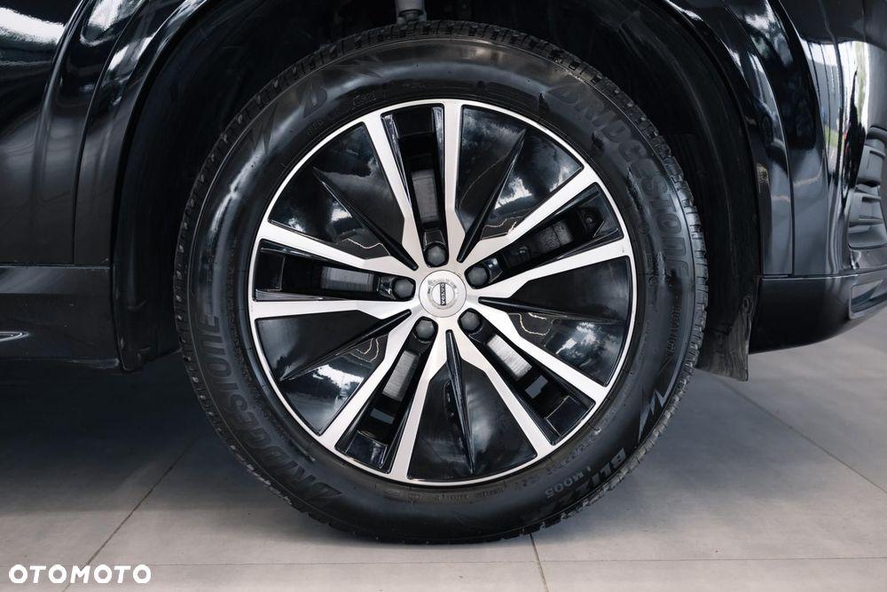 Volvo XC 90 B5 D AWD Momentum Pro - 38