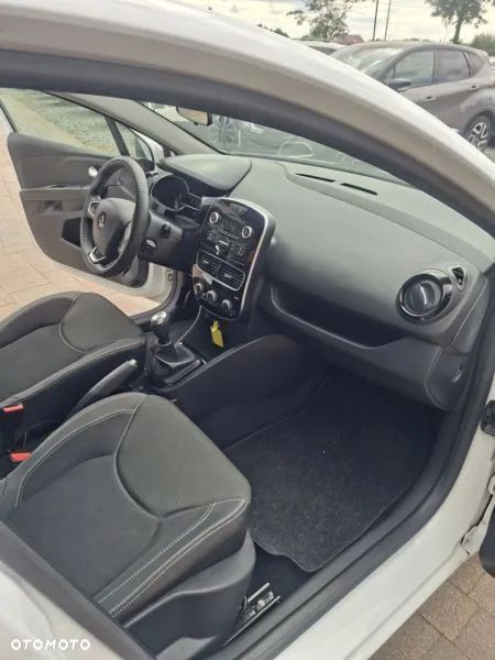 Renault Clio - 19