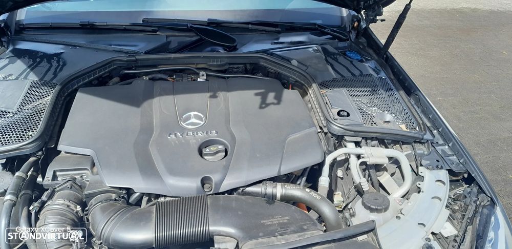 Mercedes-Benz C 300 h AMG Line - 11