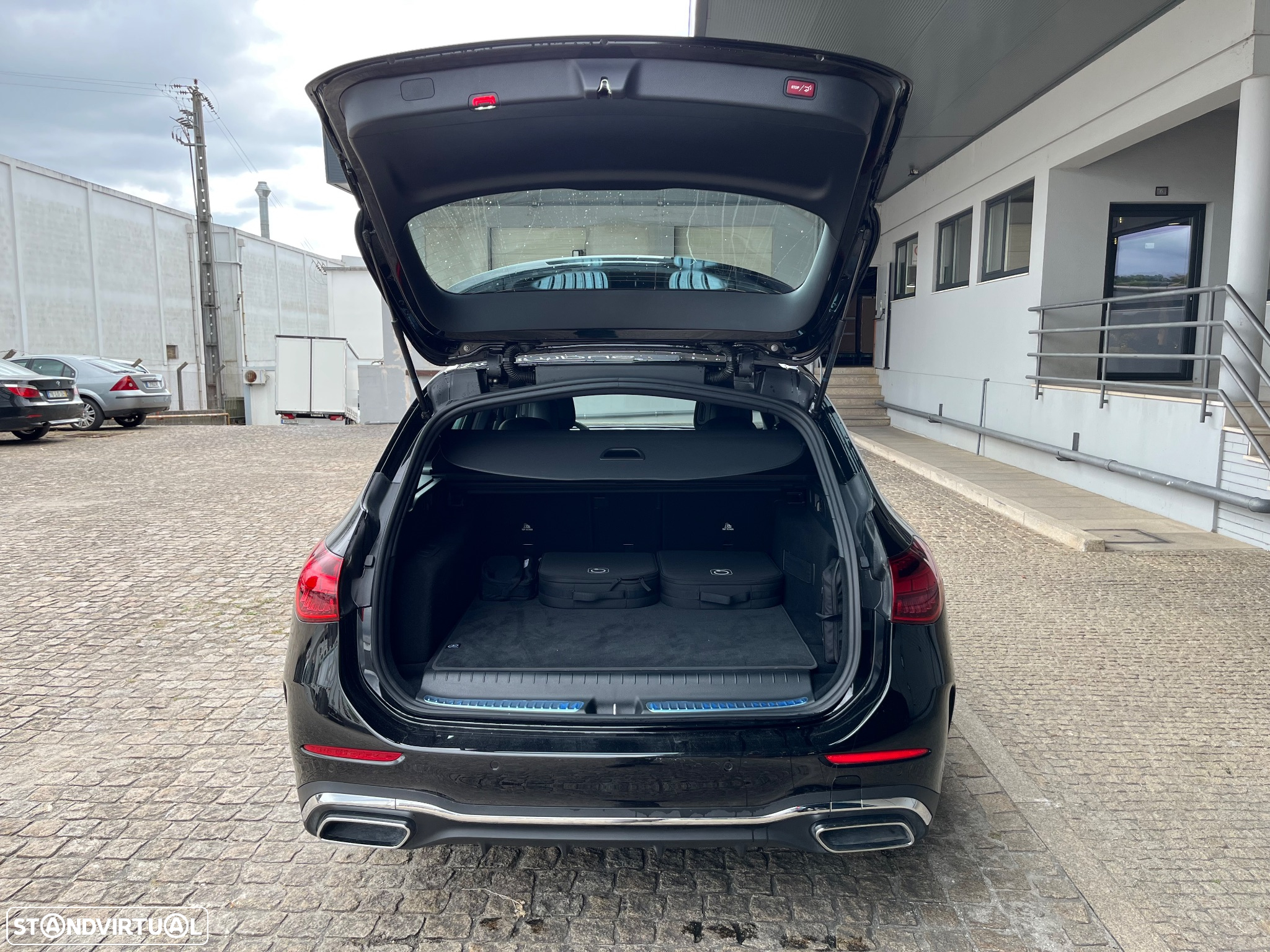 Mercedes-Benz C 300 e T 9G-TRONIC AMG Line Advanced - 17