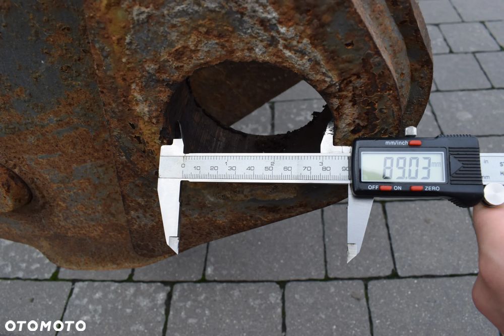 Szybkozłącze hydrauliczne do ładowarki kołowej Volvo L150 L180 L220 seria E, F, G, H - 37