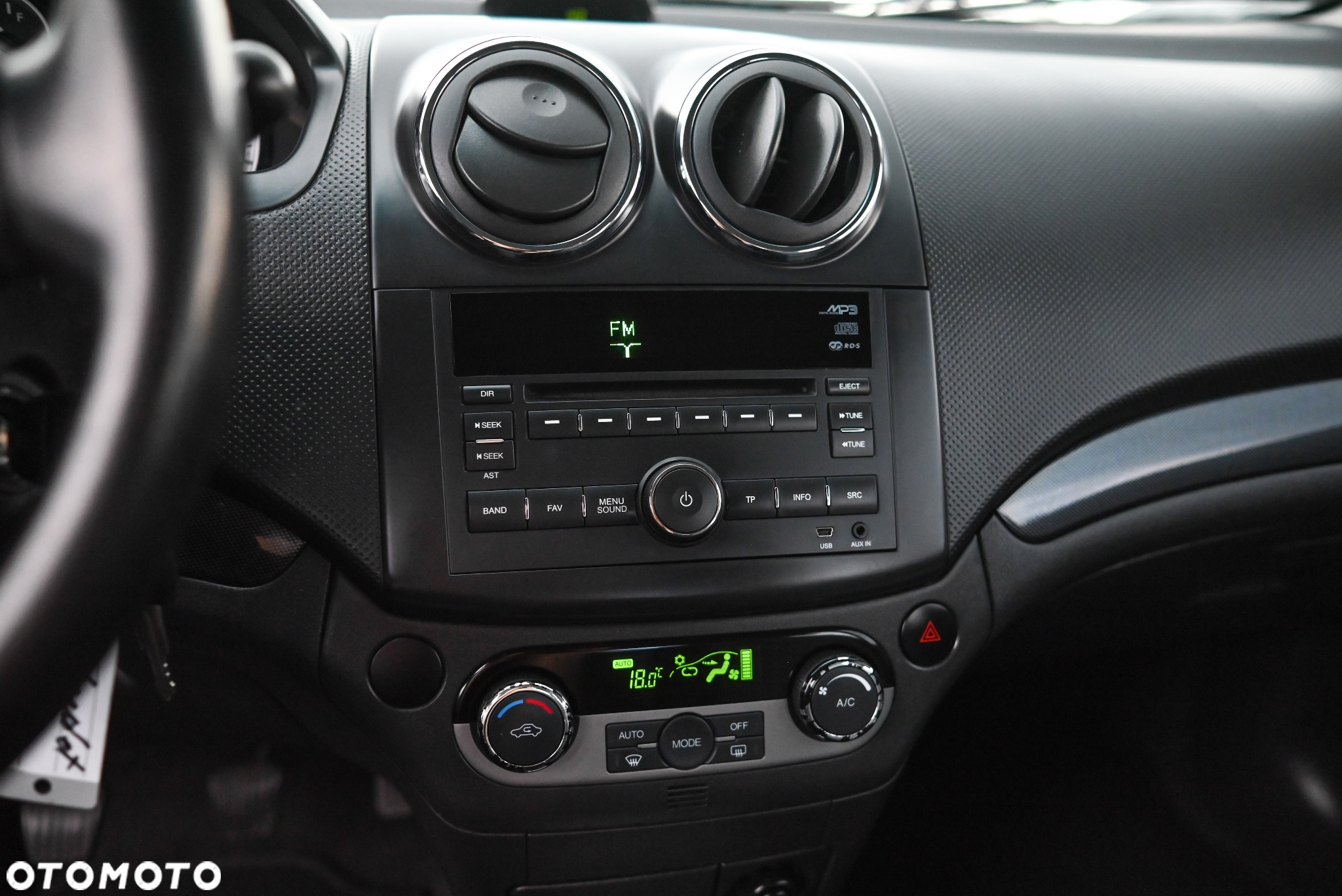 Chevrolet Aveo 1.4 16V LT - 13