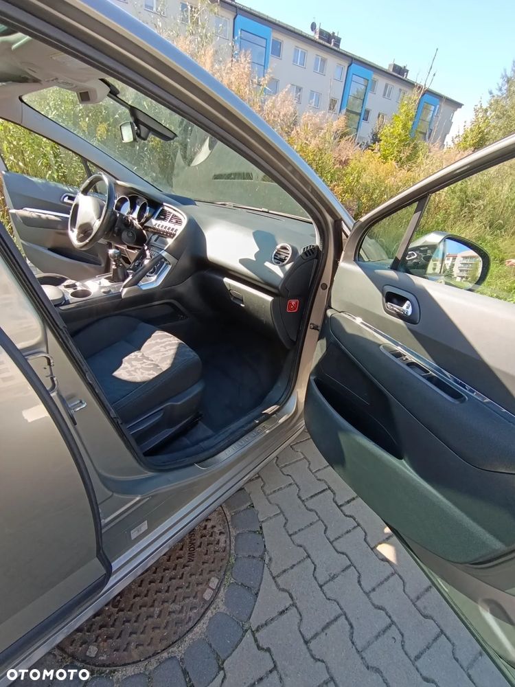 Peugeot 3008 - 18