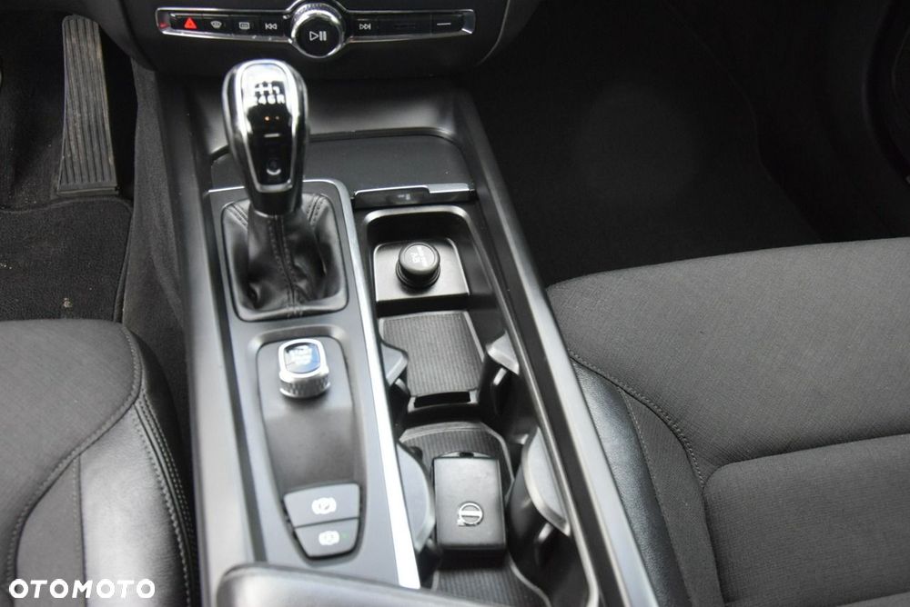 Volvo V60 D3 Momentum - 31