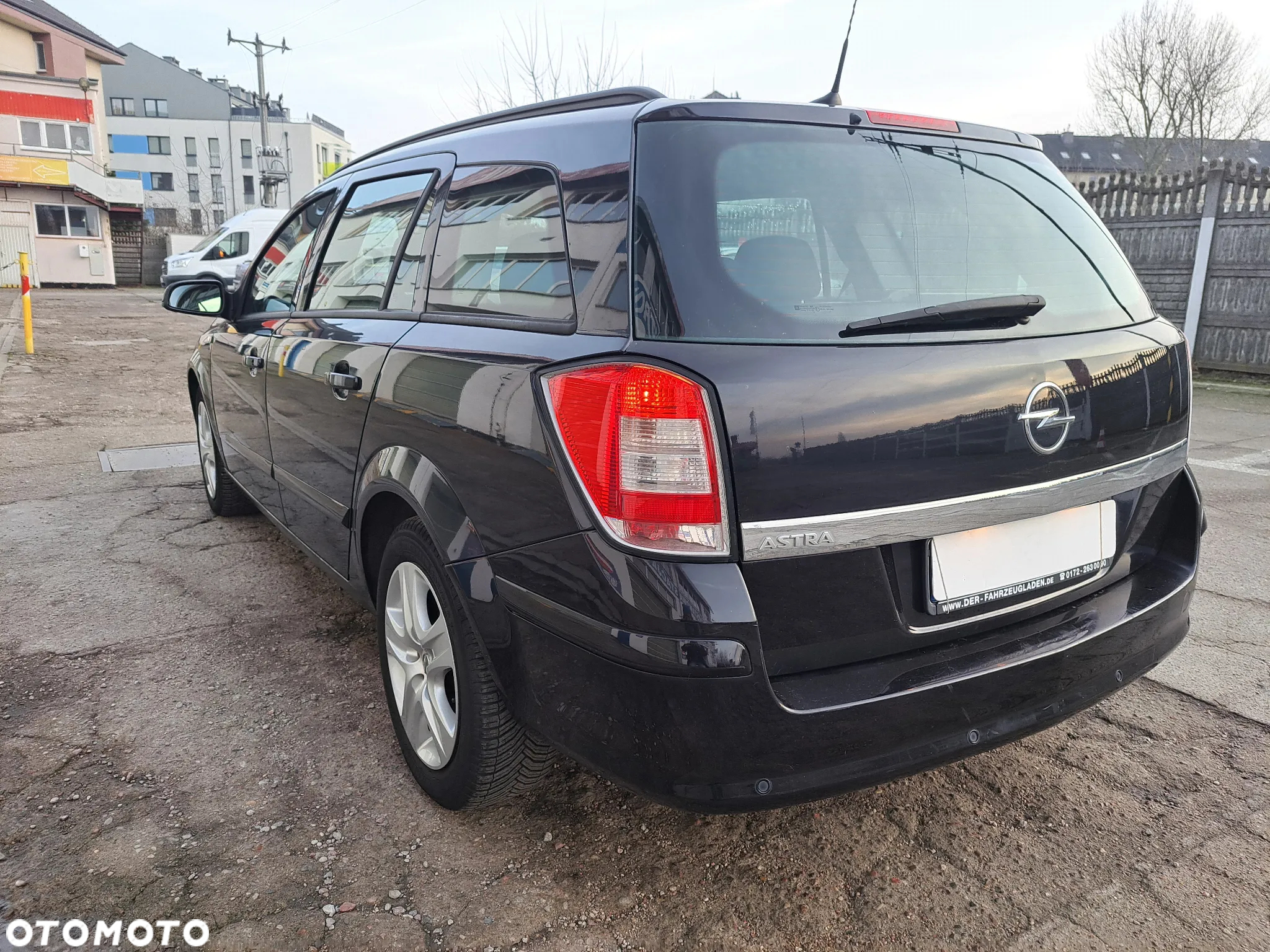 Opel Astra 1.6 Caravan NAVI - 39