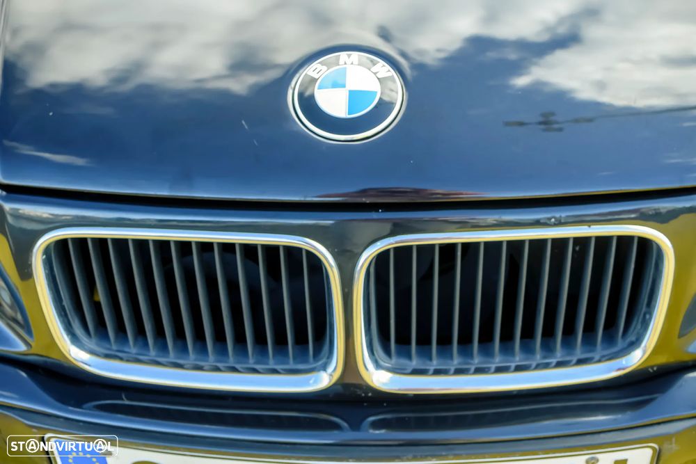 BMW 320 i Touring - 15