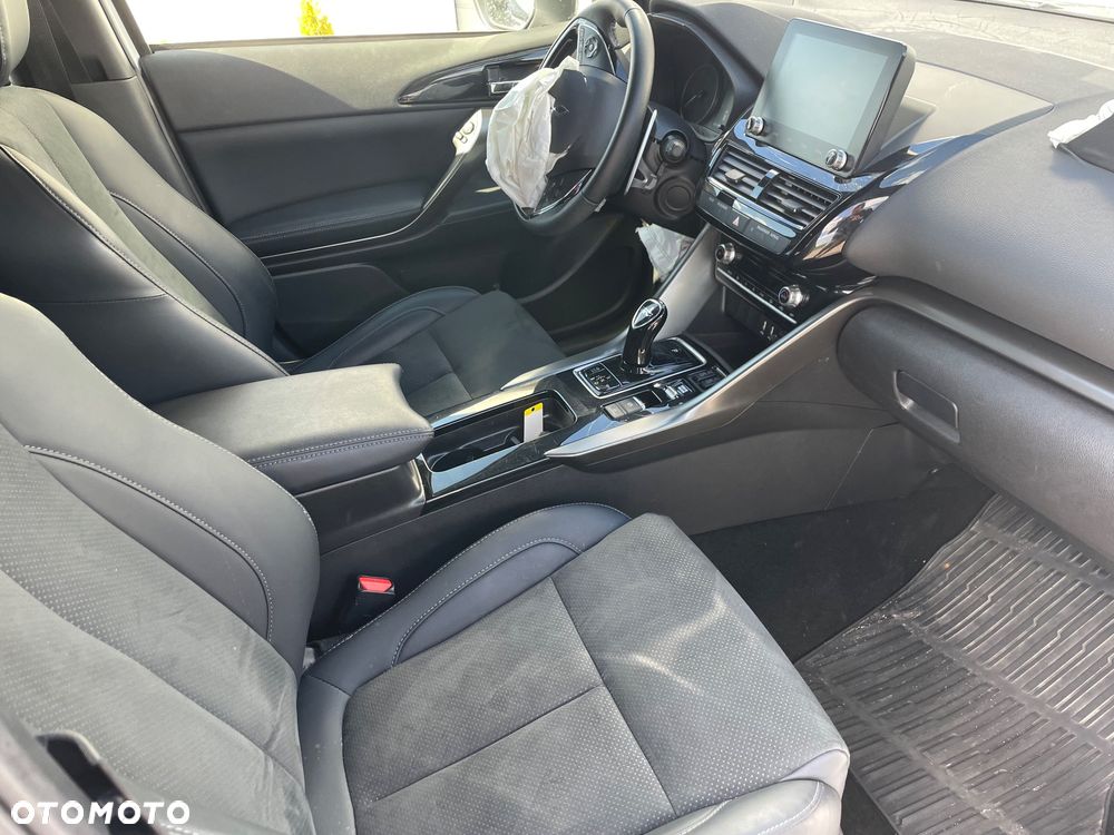 Mitsubishi Eclipse Cross 4WD Top - 10