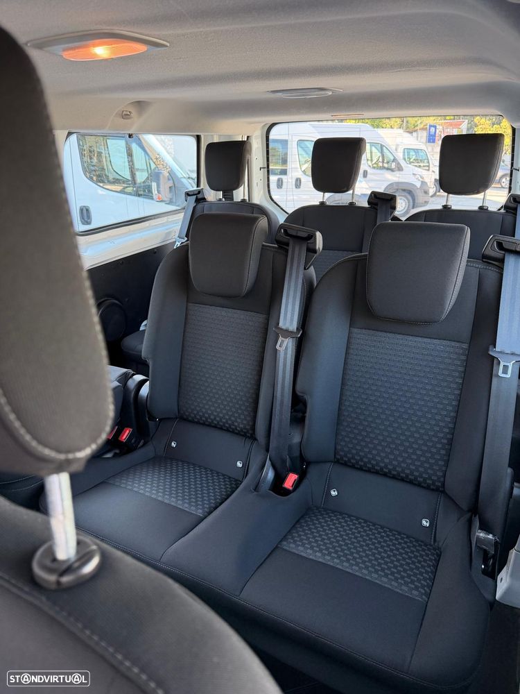Ford Transit Custom - 8 Lugares - 16