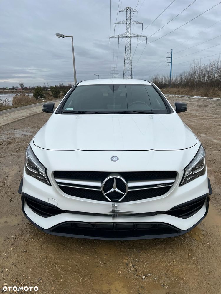 Mercedes-Benz CLA - 10
