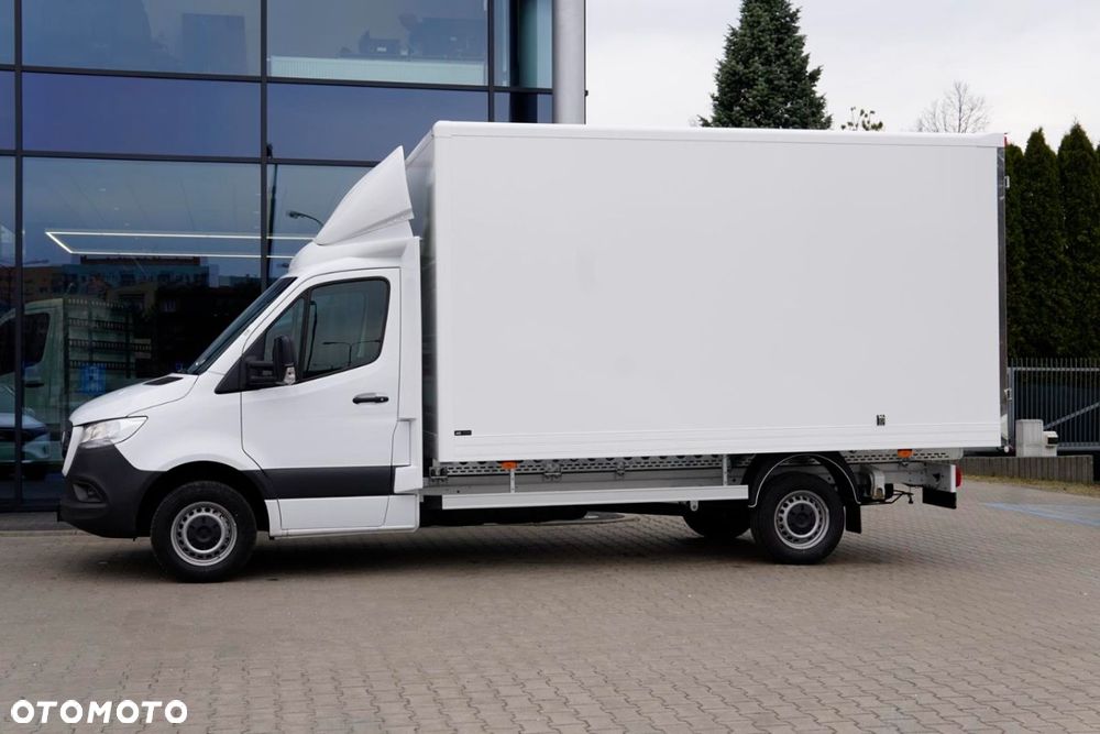 Mercedes-Benz Sprinter - 4