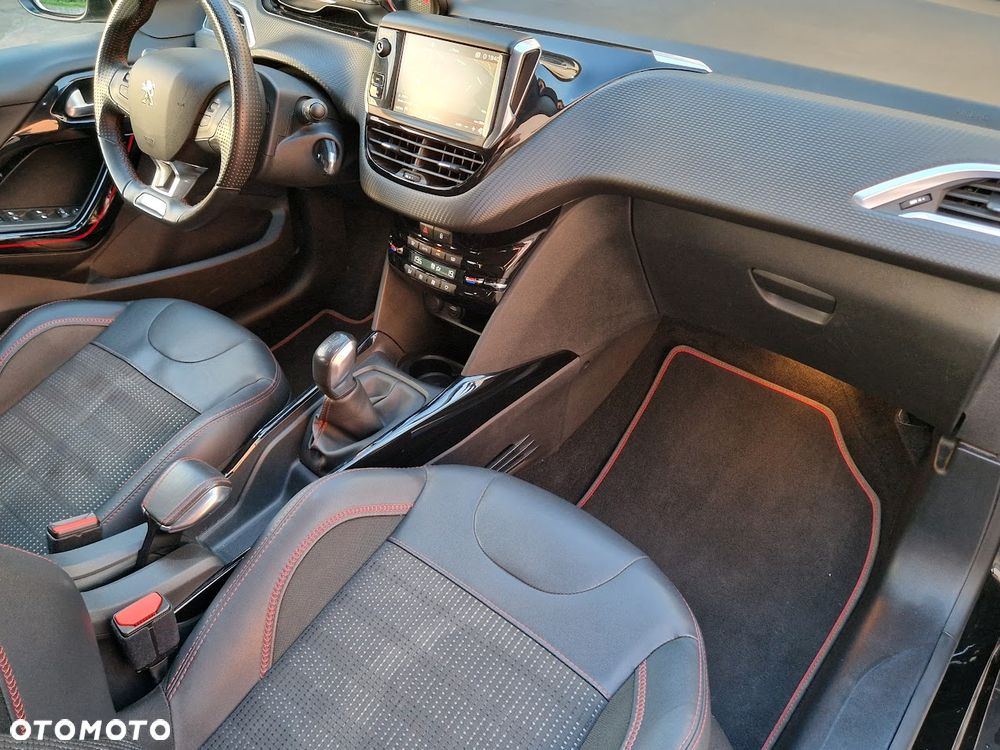 Peugeot 2008 PureTech 110 Stop&Start GT-Line Edition - 16