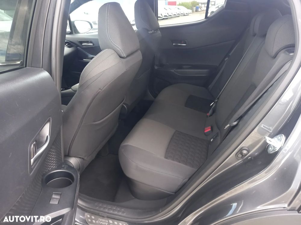 Toyota C-HR - 14