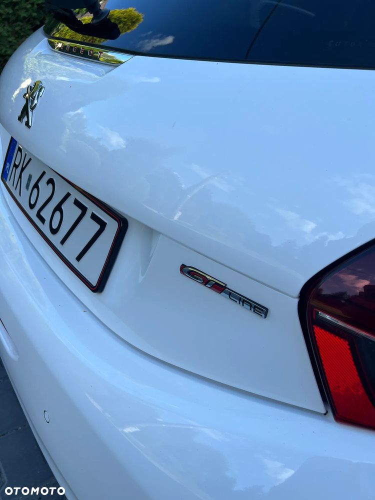 Peugeot 208 - 11