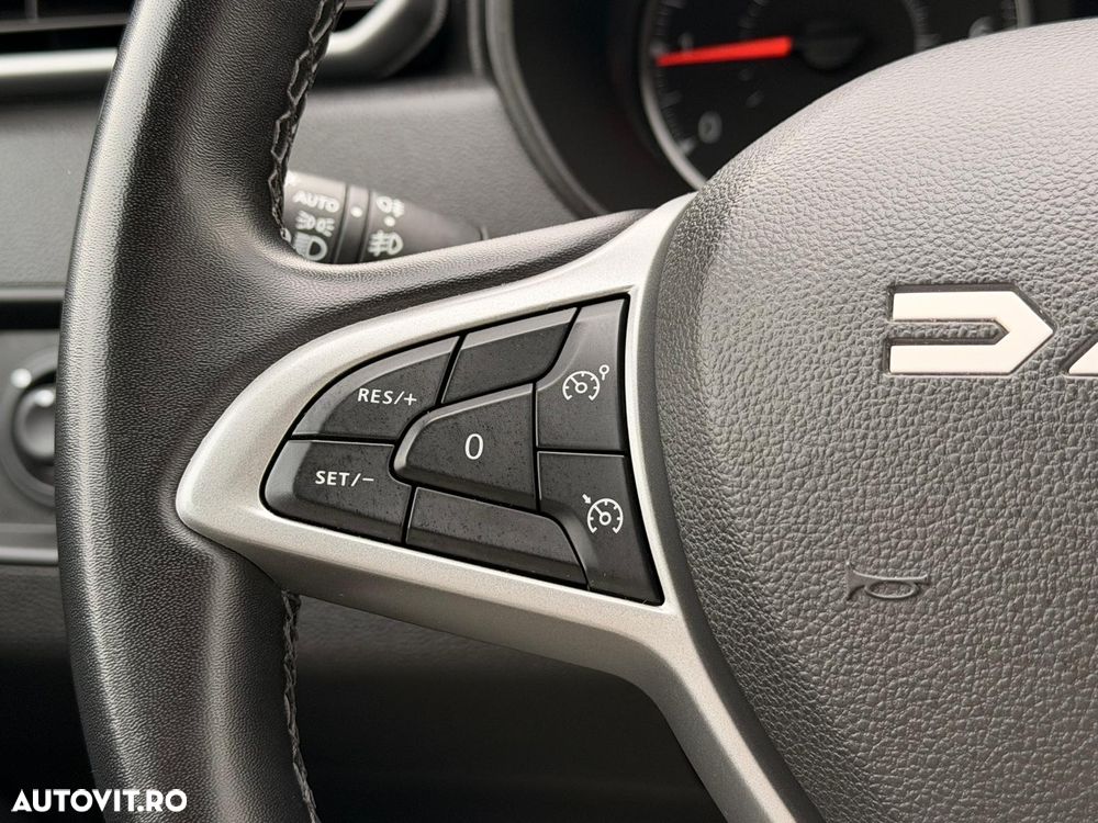 Dacia Duster TCe 150 EDC Expression - 28