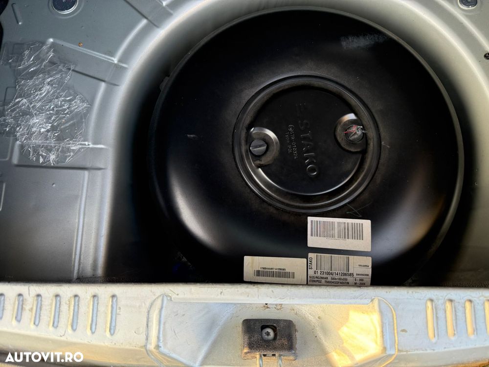 Dacia Sandero 1.2 75CP Laureate - 13