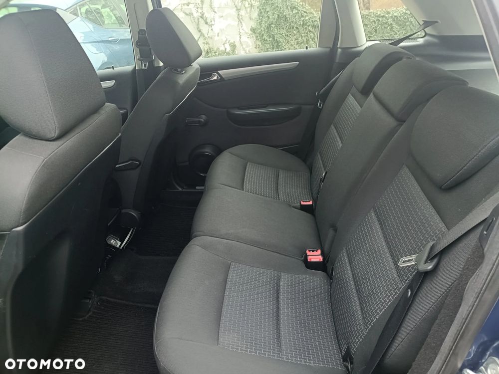 Mercedes-Benz Klasa B 180 CDI Special Edition - 12