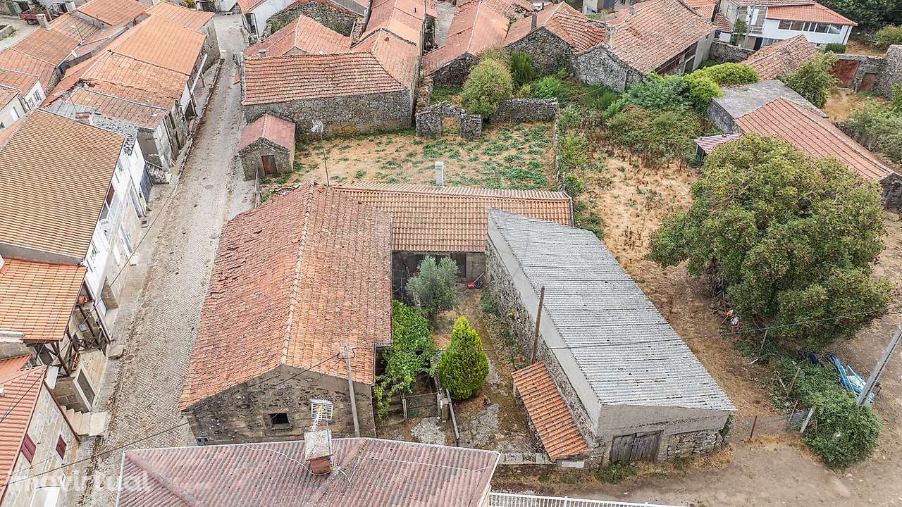 Moradia T2 para venda - Grande imagem: 2/28