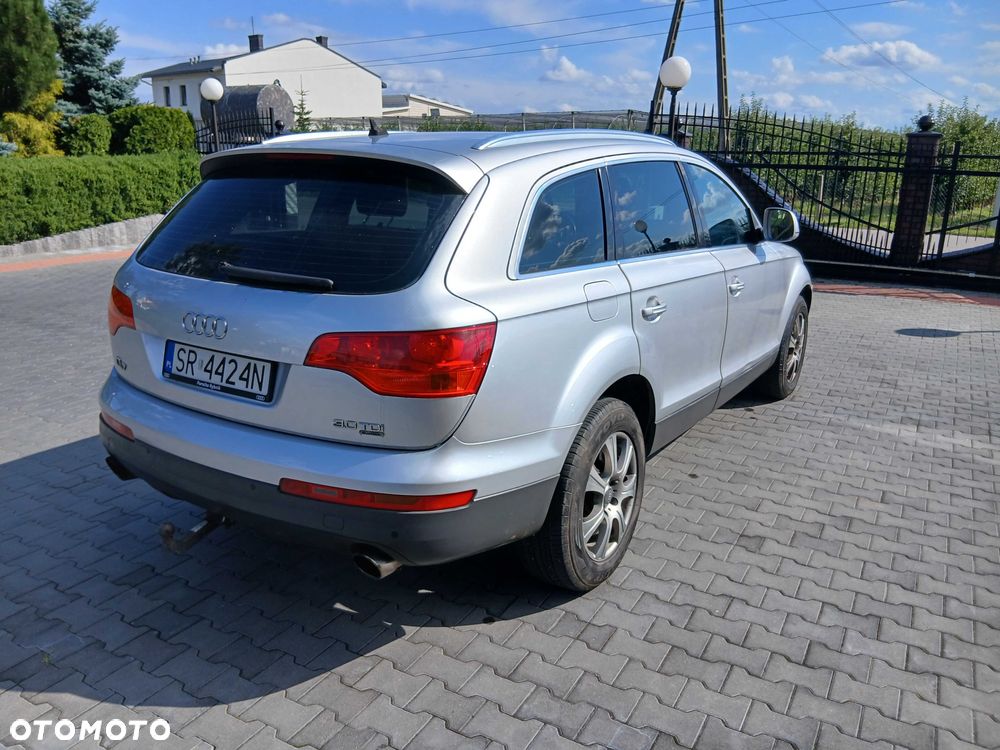 Audi Q7 - 8