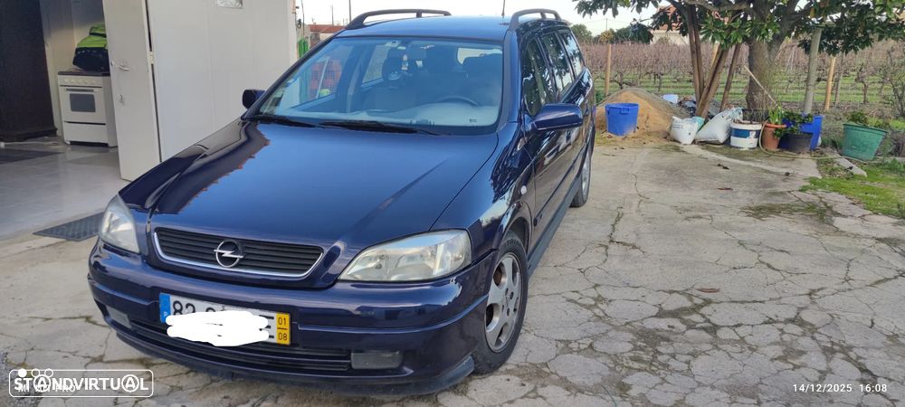 Opel Astra Caravan - 11