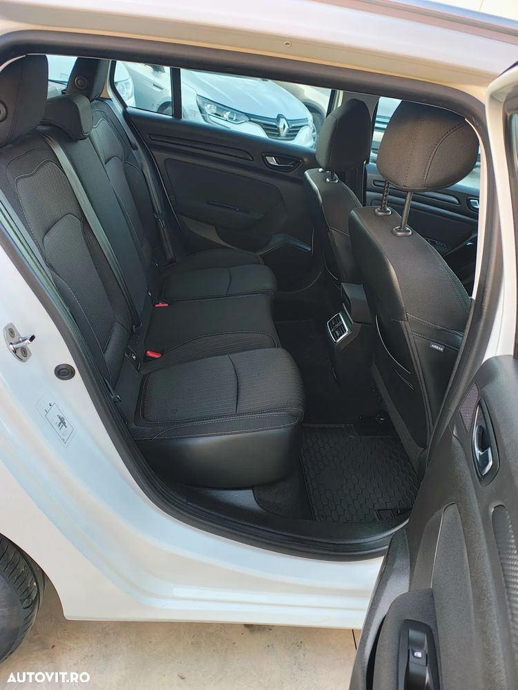 Renault Megane BLUE dCi Business - 24