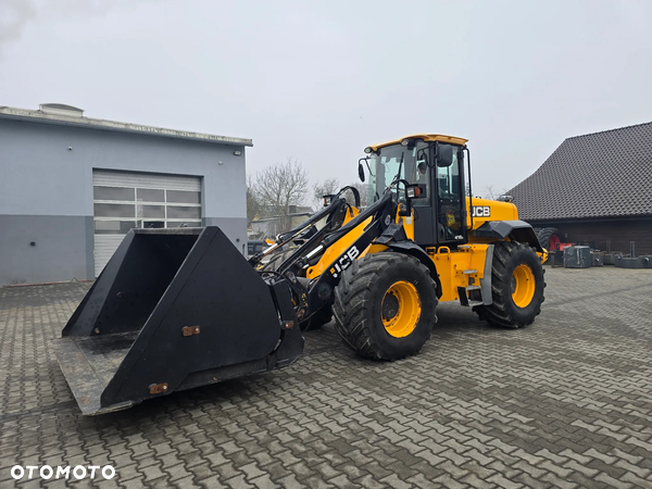JCB 416
